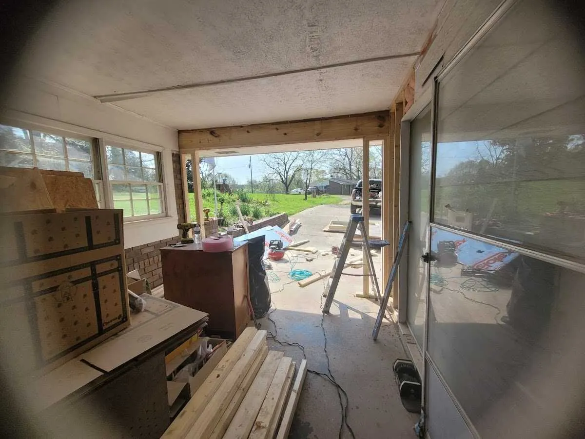 Air movers and dehumidifier for Drying & Dehumidification in Lady Lake